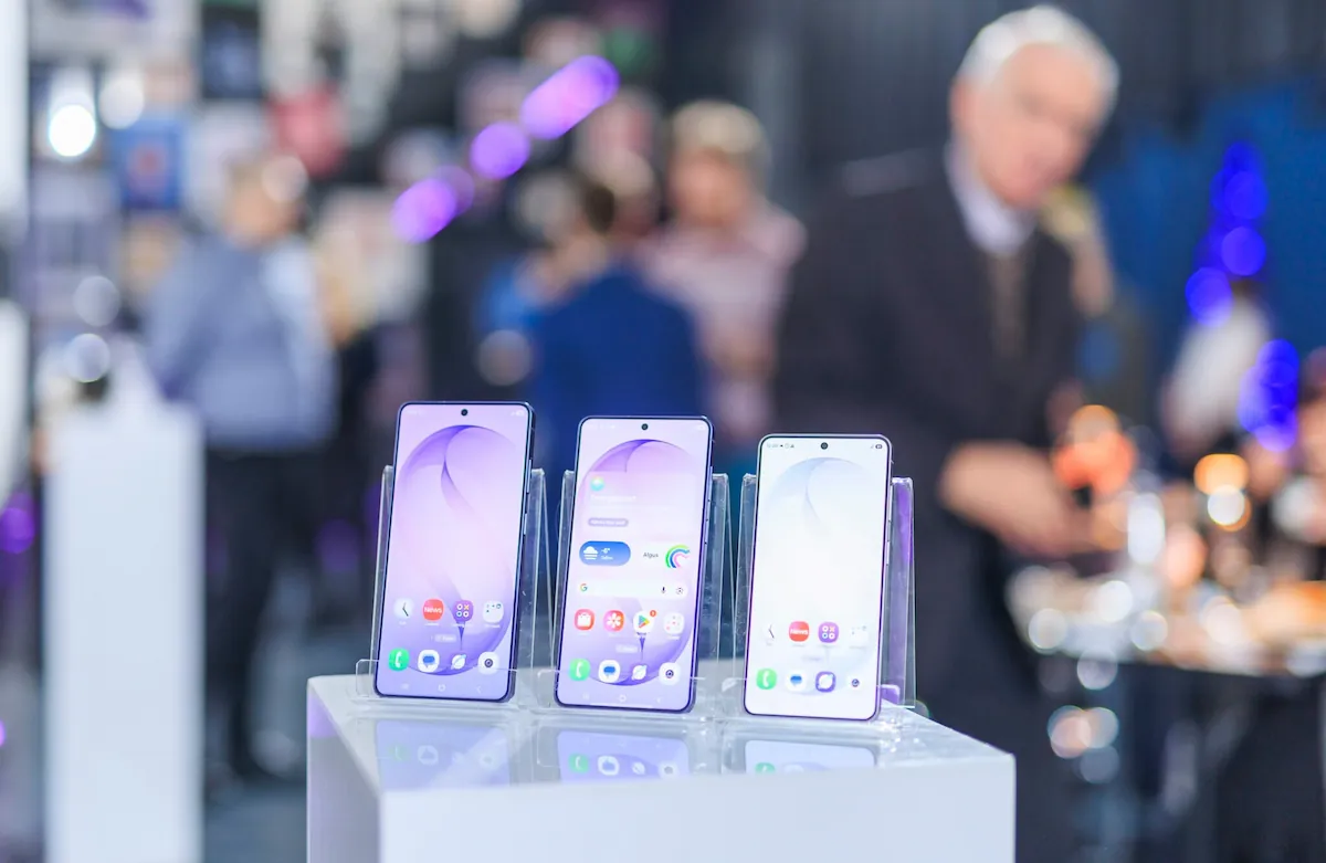 Samsung tõi avalikkuse ette maailma esimese Privacy Display’ga lipulaeva S26 Ultra ning uued S26+ ja S26 seadmed